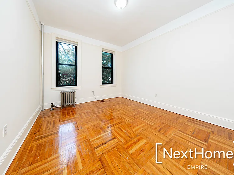 2828 42nd St #B1 — Photo 7