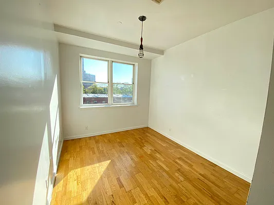 Rented by Premier Metro Realty Corp | media 1