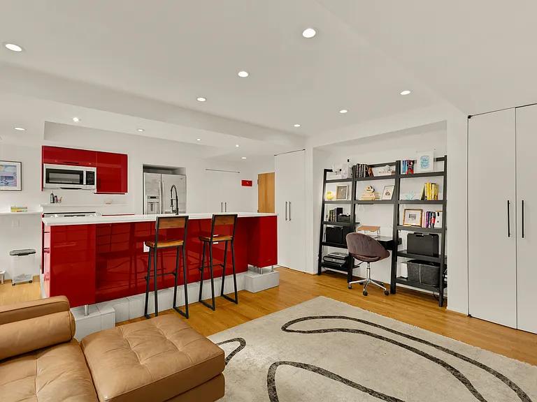 2370 Champlain St NW #21 — Photo 10