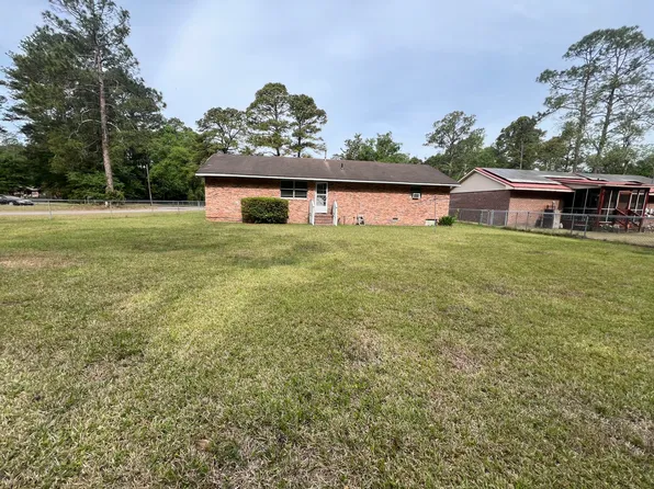 419 Cleveland St, Walterboro, SC 29488