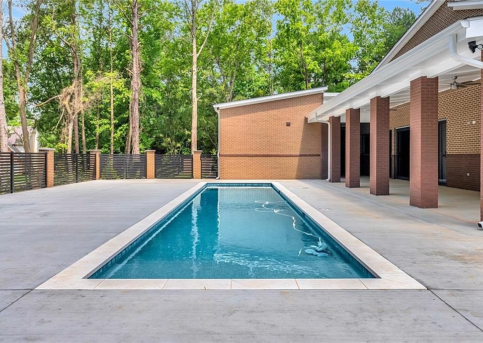 3240 Smithtown Rd, Suwanee, GA 30024 MLS 7034504 Zillow
