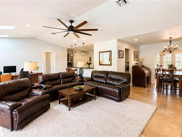 1089 Nottingham Dr — Photo 9