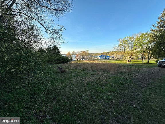 3rd image of 90 Grandview Ave