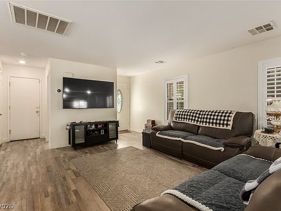 2nd image of 8717 Dodds Canyon St