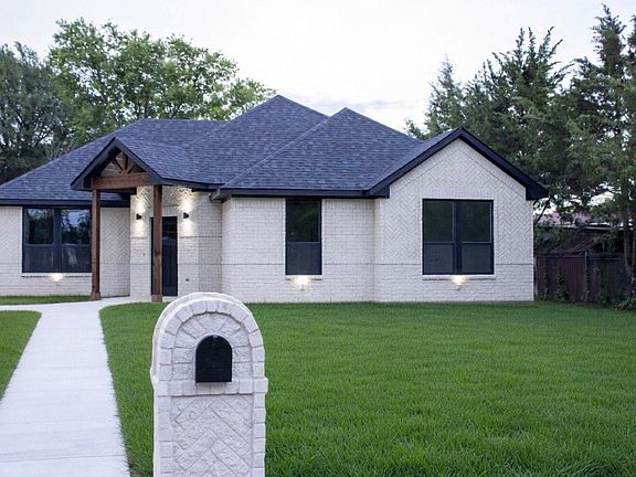 5th image of 2212 Lakeshore Ln