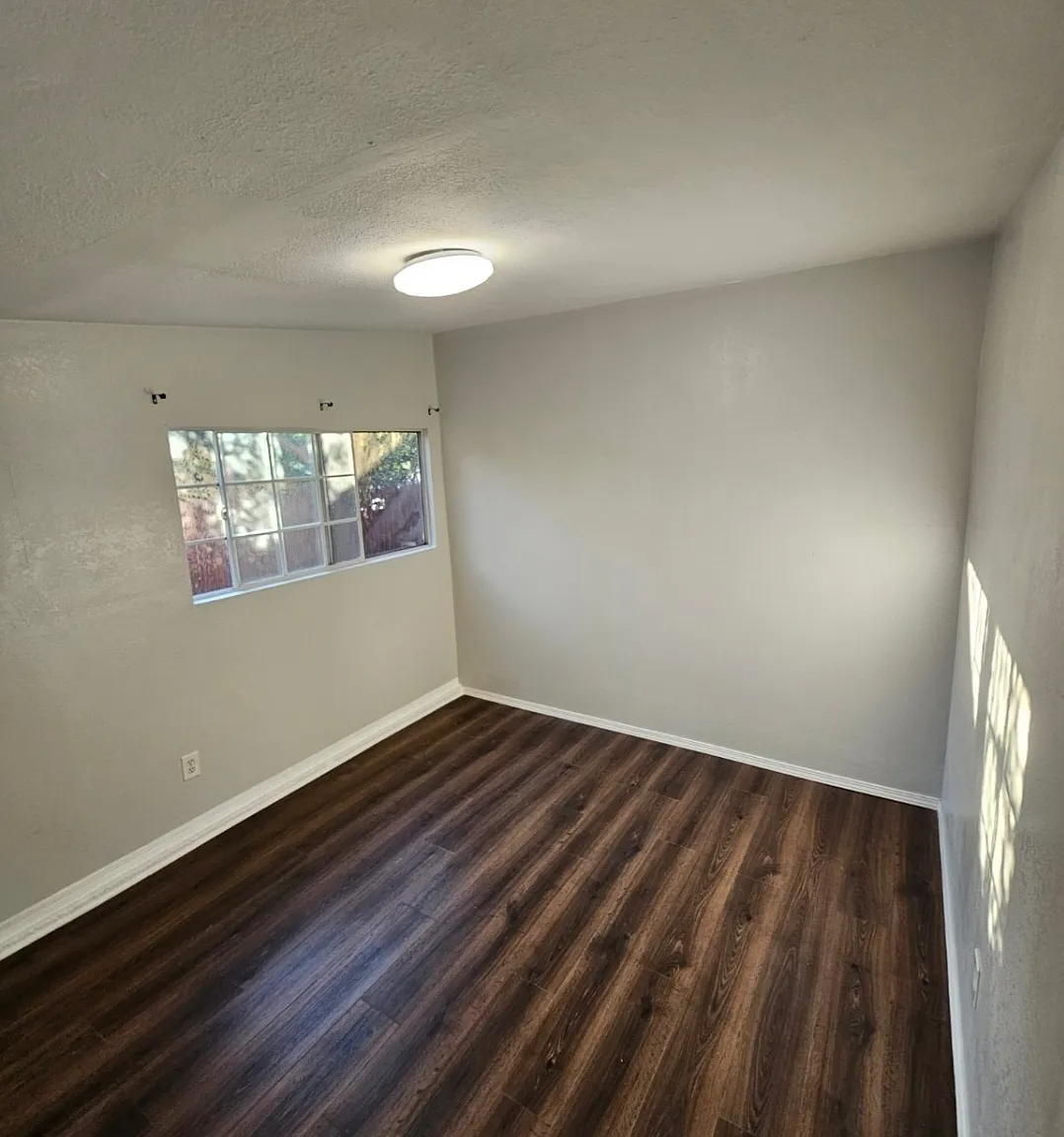 17428 Northam St — Photo 2