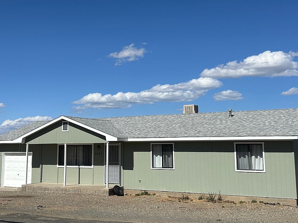 1st image of 3201 N Castle Dr