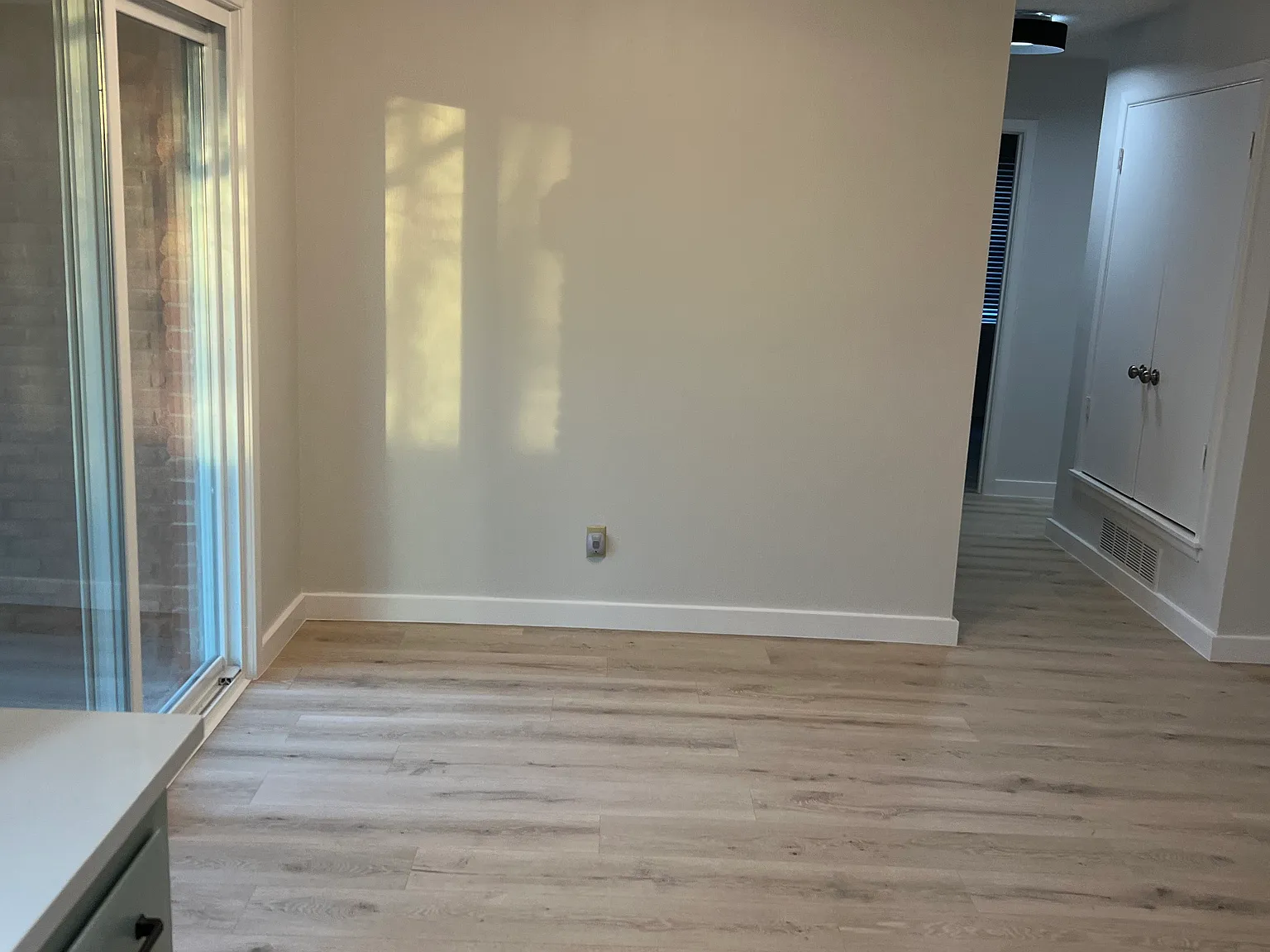 1104 Patricia Dr — Photo 4