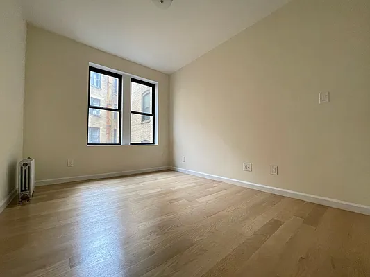 Rented by Oxford Property Group | media 17