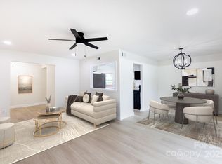 8356 Meadow Lakes Dr, Charlotte, NC