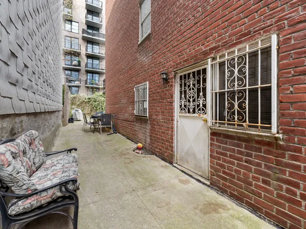 249 Newkirk Avenue image 30 of 37