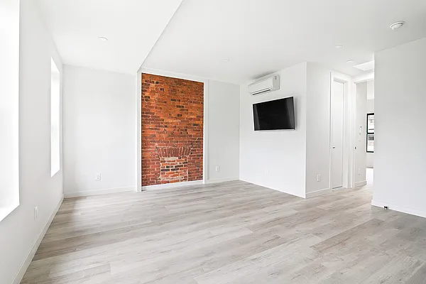 Rented by Compass | media 12