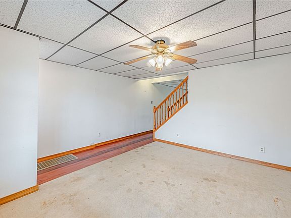 4th image of 319 Brown Ave