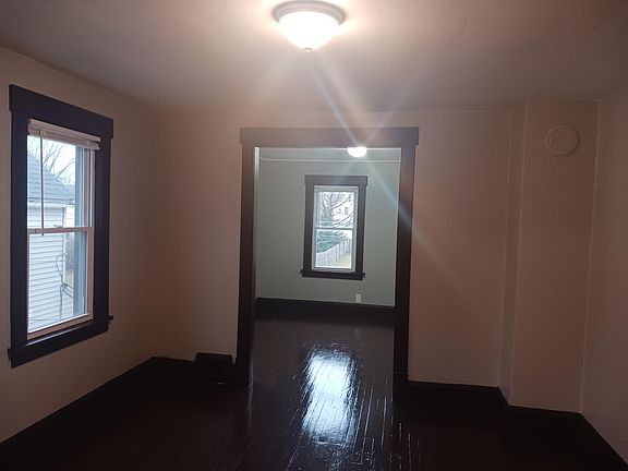 4th image of 7410 Wentworth Ave #2