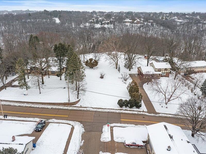 1st image of 2-2 Kelly Ln