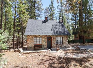 1080 Fawnskin Dr, Fawnskin, CA 92333