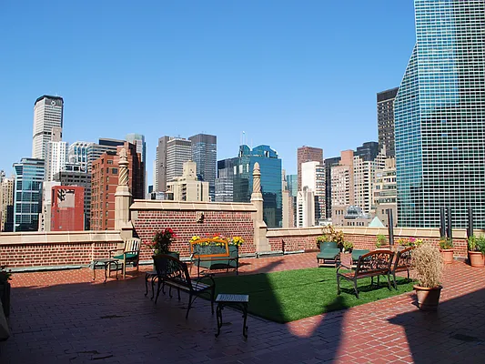 Sold by Sotheby's International Realty | media 18