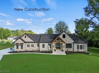 7100 Virginia Place Dr, Poland, OH 44514