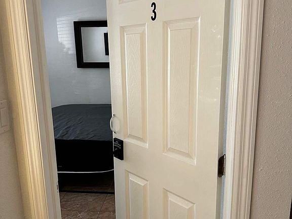 3rd image of 2721 Raeford Rd #3