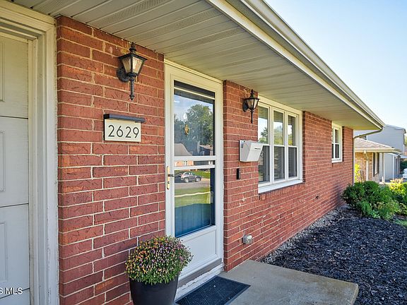 3rd image of 2629 Greenacre Dr