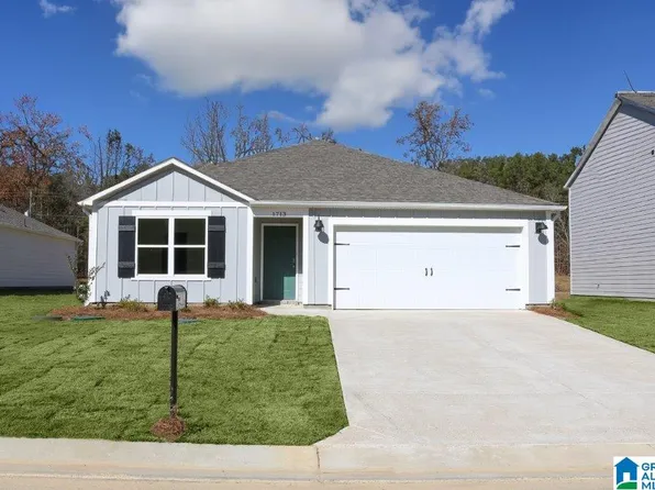 1713 Dixon Cir, Mount Olive, AL 35117