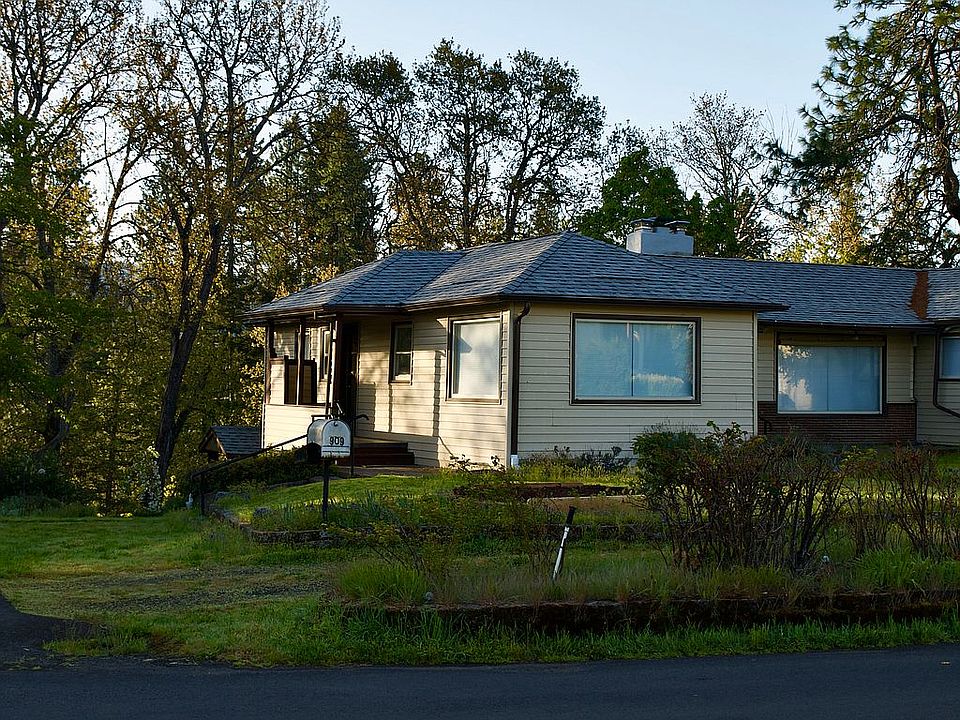 2nd image of 909 Marian St