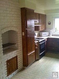 1st image of 210 S Camellia St