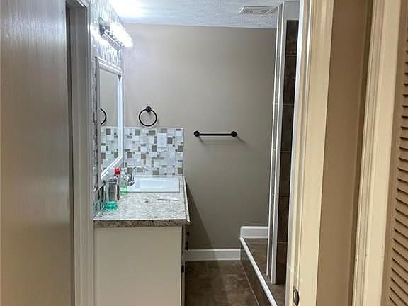 4th image of 1801 Azalea Dr #2