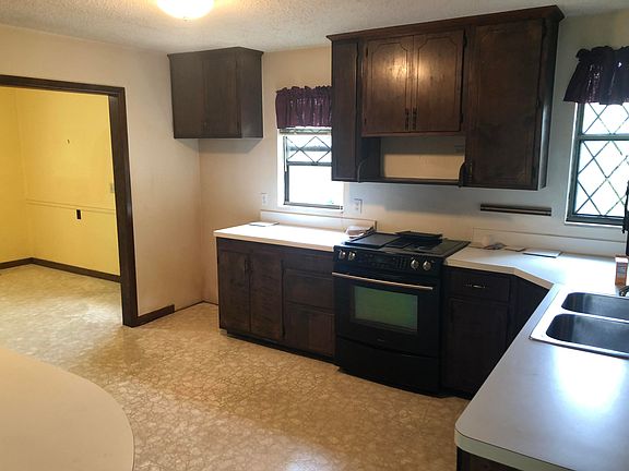 3rd image of 4504 Cardinal Dr
