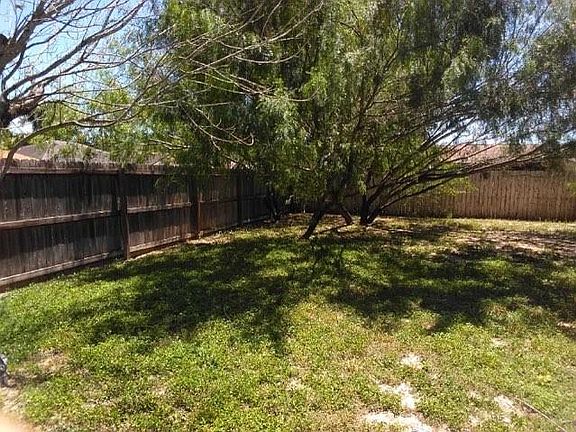 4th image of 101 W Daffodil Ave