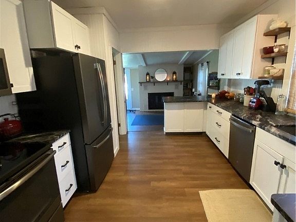 5th image of 311 Taylor St