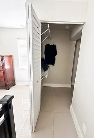3 bed, 2152 sqft, $900 — Photo 2