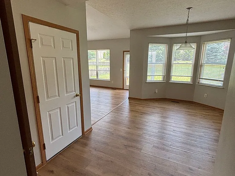 544 Sycamore Creek St — Photo 14
