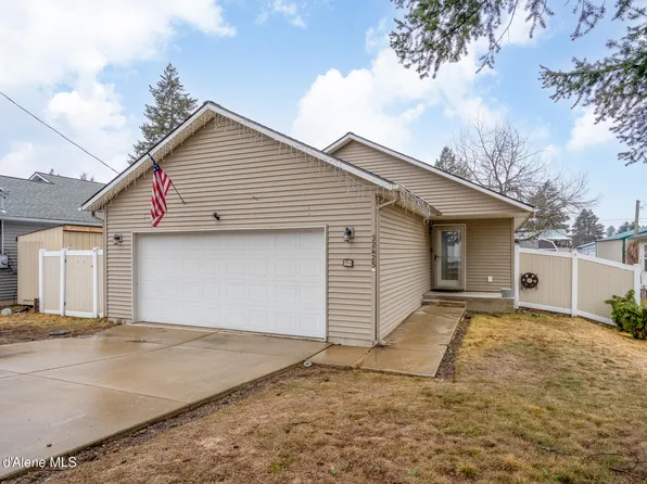 32425 N 8th Ave, Spirit Lake, ID 83869