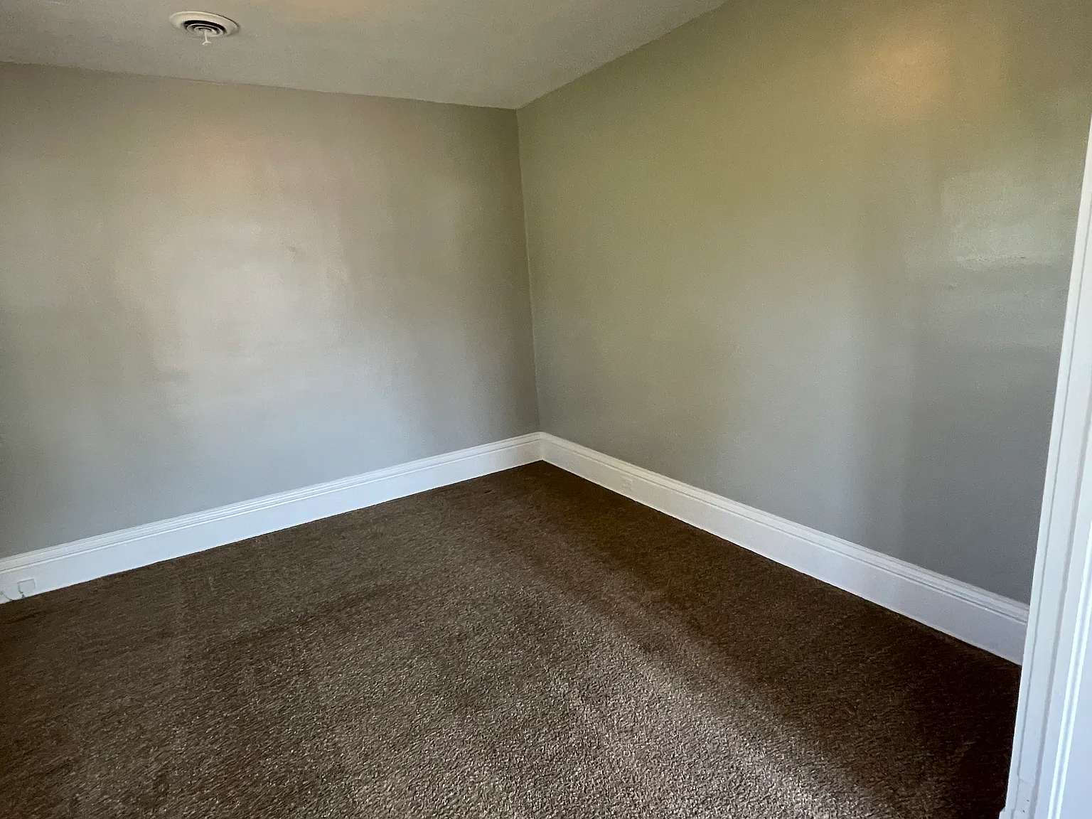 2 bed, 900 sqft, $1,200 — Photo 4