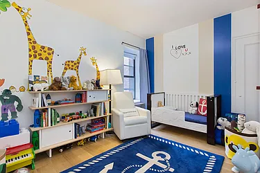 Sold by Avenue Real Estate