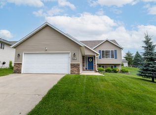 5171 51st St NW, Rochester, MN 55901