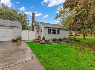 1012 Whitehaven Rd, Grand Island, NY 14072
