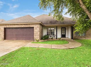 205 Oak Hill Ln, Youngsville, LA 70592
