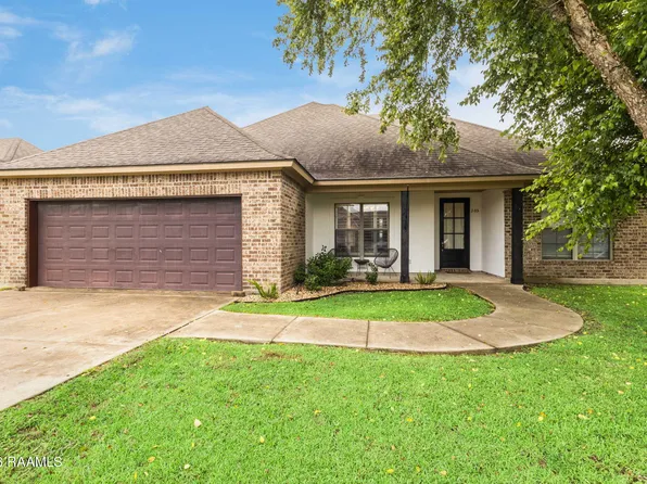 205 Oak Hill Ln, Youngsville, LA 70592