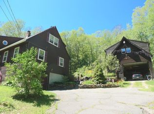 19 Old Pelham Rd, Belchertown, MA 01007