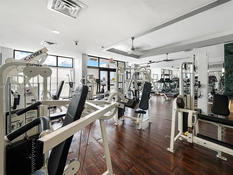 6770 Indian Creek Dr #Penthouse B — Photo 30