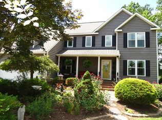446 N Point Ln, North, VA 23128