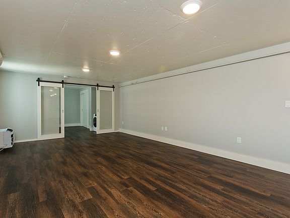 3rd image of 803 Waimanu St #709