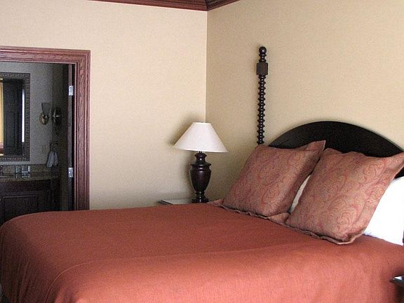 4th image of 101 Osthoff Ave #215