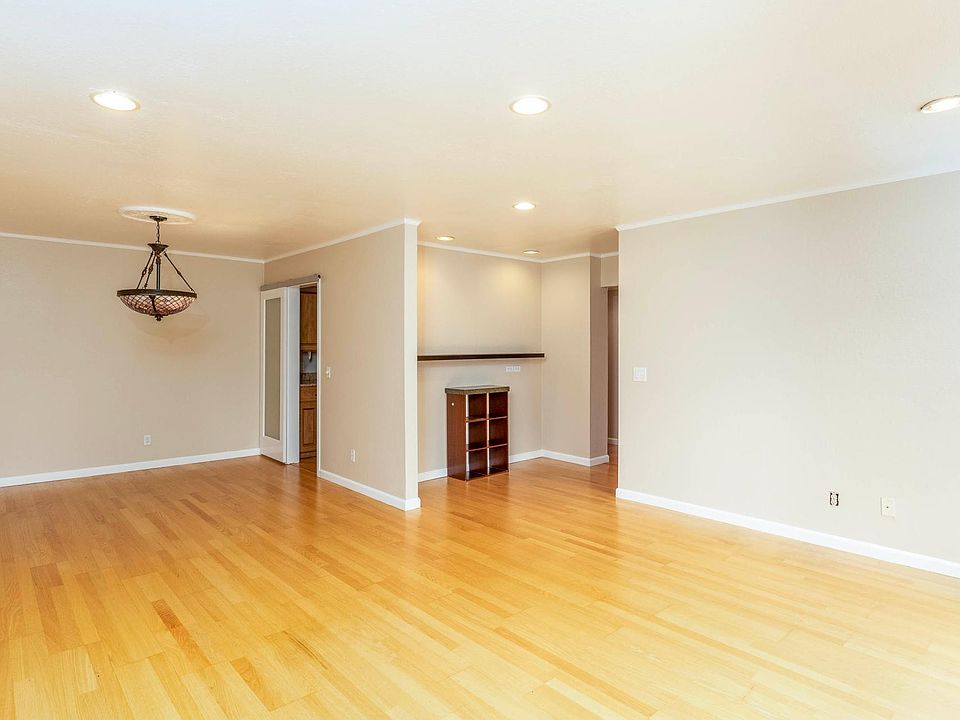 1st image of 360 N Civic Dr APT 401