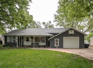 1325 S Maple St, Ottawa, KS 66067