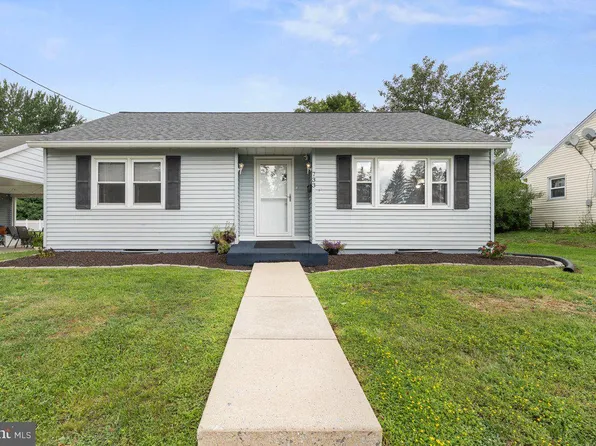 733 W Oak St, Palmyra, PA 17078