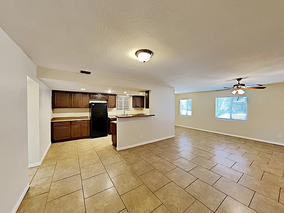 4th image of 1459 W 1st Pl