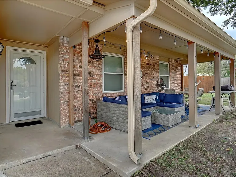 6512 Scarborough Pl — Photo 2